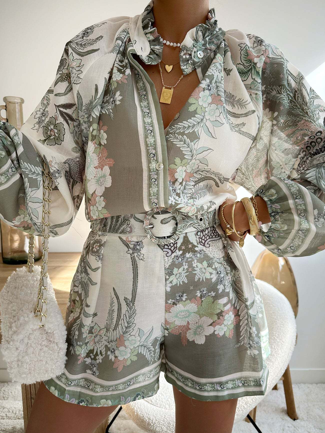 Set Donna Estivo in Lino – Camicia Fashion e Shorts a Vita Alta | Look Casual Chic