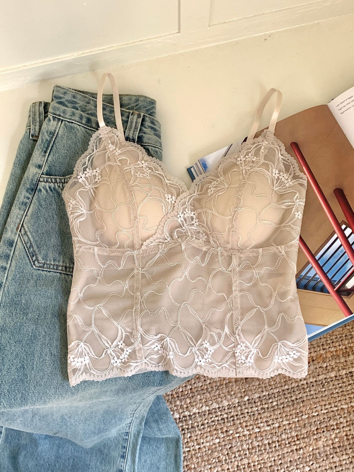 Top in Pizzo Seamless Donna – Camisole con Coppe Imbottite e Schiena Decorata