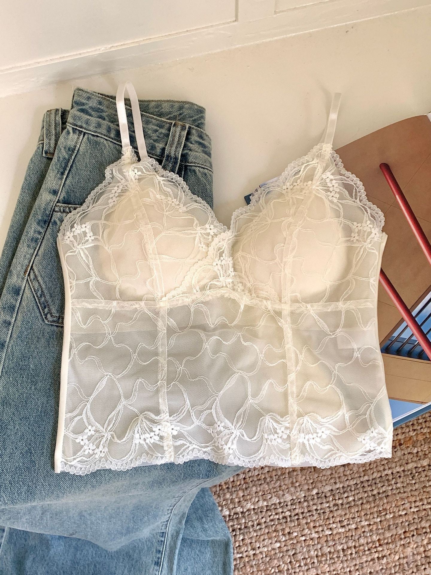 Top in Pizzo Seamless Donna – Camisole con Coppe Imbottite e Schiena Decorata