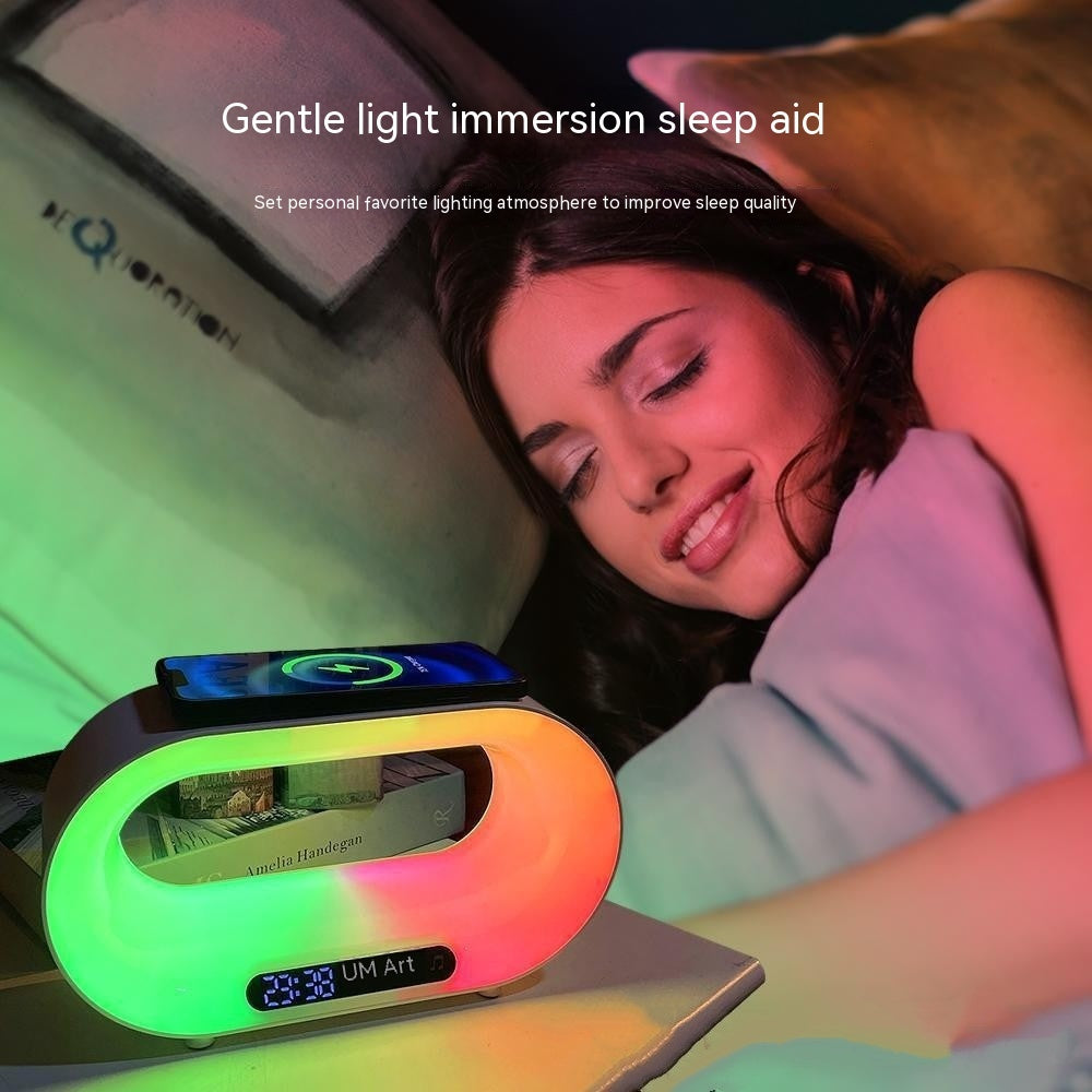 Lampada Smart 3‑in‑1 con Sveglia, Caricatore Wireless e Luce RGB | Controllo App